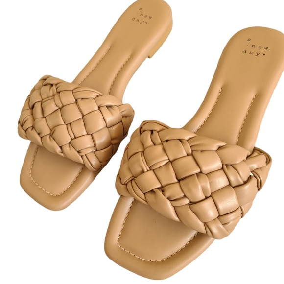 A New Day Sandals - Picture 2 of 2
